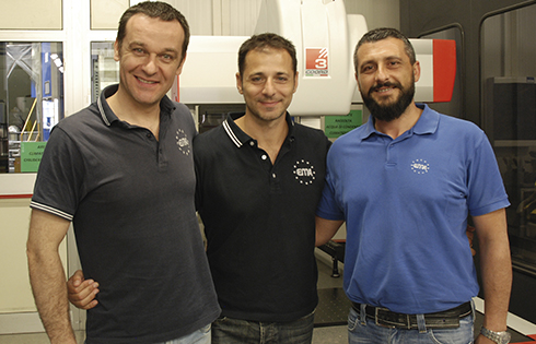 Vittorio Caggiano, Marco Iannuzzi ve Maurizio Rullo EMA’nın metroloji laboratuvarında